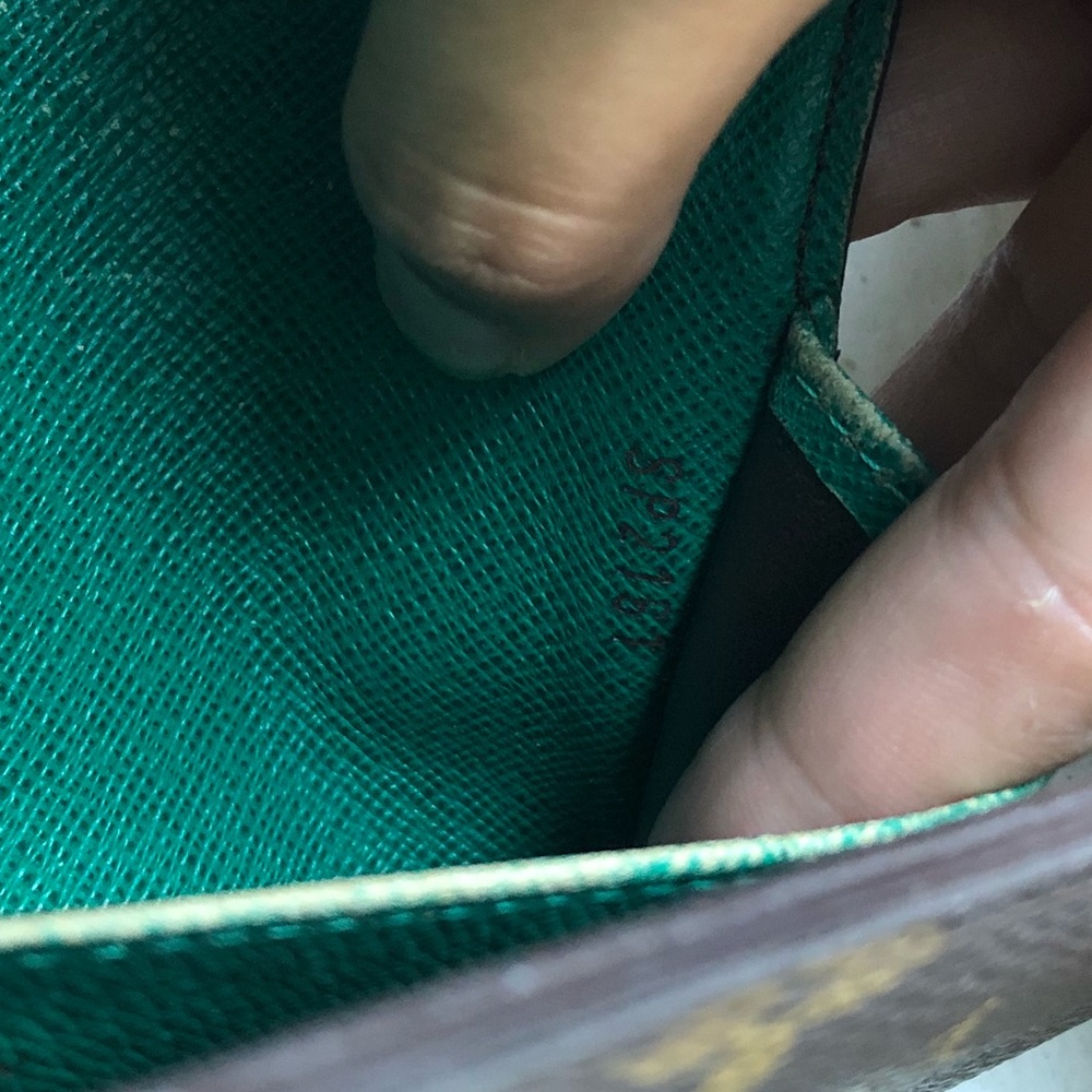 ⛔️KEEP⛔️Authentic Louis Vuitton JOSEPHINE wallet - Picture 8 of 8